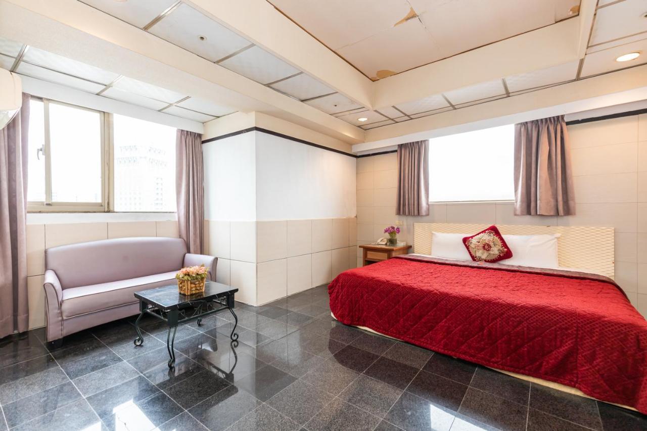 Yi Pin Business Hotel Taoyuan Exterior foto