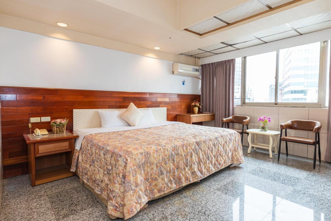Yi Pin Business Hotel Taoyuan Exterior foto
